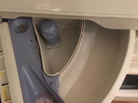 如何正确使用滚筒洗衣机的洗衣液（掌握洗衣液的正确使用方法）