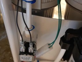 净水器水盒漏水了怎么办？维修步骤和预防措施是什么？