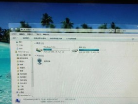 探究显示器轻微闪屏的原因及解决方法（揭开显示器轻微闪屏背后的秘密）