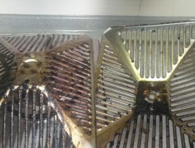 油烟机清洗技巧大揭秘（去除清洗过程中的油味）