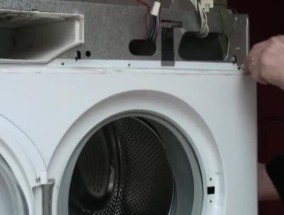洗衣机排水后漏水的原因及解决办法（探究洗衣机排水后漏水的根源）