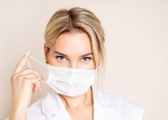 口罩眼镜女孩视频怎么找？