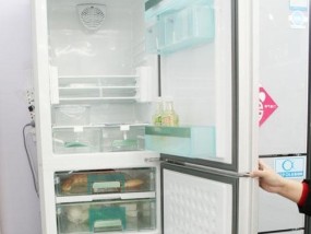 冰箱侧面烫手内部不制冷的原因及解决方法（探索冰箱内部不制冷的问题及应对措施）