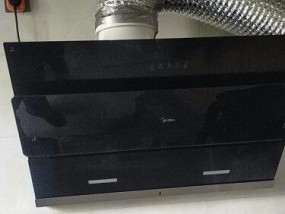南通蛋糕店油烟机清洗方法（轻松清洁油烟机）