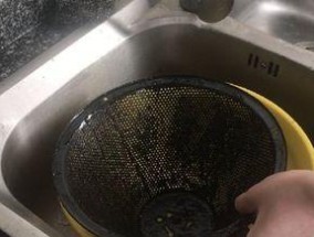 餐厅油烟机清洗方法及注意事项（打造干净卫生的厨房环境）