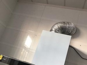老板油烟机外罩怎么拆？拆卸步骤和注意事项是什么？