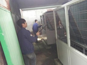 立式中央空调清洗方法（轻松保持空气清新）