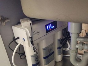 净水器冷水阀漏水的修理方法（解决净水器冷水阀漏水问题的实用技巧）