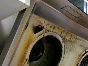 家用油烟机清洗攻略（拆解家用油烟机的步骤与技巧）