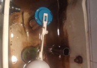 马桶水箱漏水原因及解决办法（厕所水箱漏水的常见原因和简单解决方法）