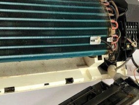 如何自己清洗空调挂机（简单实用的清洗方法及注意事项）