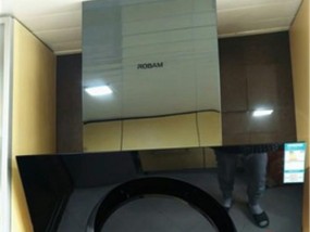 如何正确清洗以斜镜面油烟机（简单易行的清洗技巧与注意事项）