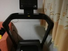 解决跑步机显示E7故障的方法（修复跑步机显示E7错误代码的关键步骤和技巧）