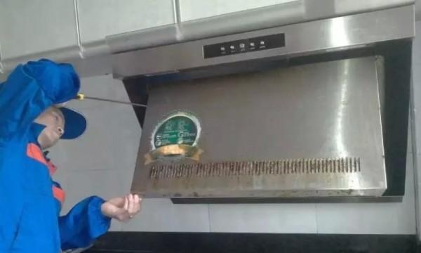 如何正确清洗厨房油烟机（全面解析以外立面油烟机清洗方法）  第2张