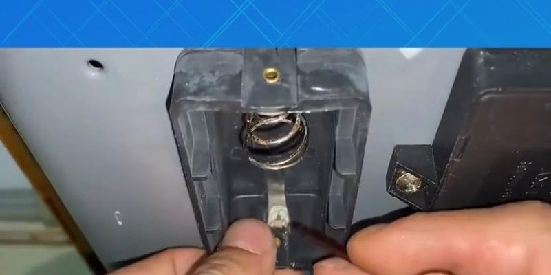 燃气灶有火花却无法点燃（探究燃气灶无法点燃的几大可能原因和解决方案）  第2张