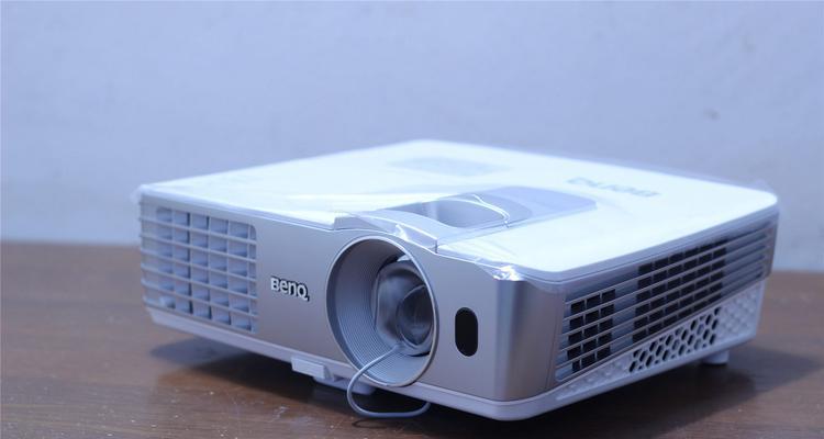 解决投影仪意外关机问题的方法（投影仪突然关机了怎么办）  第3张