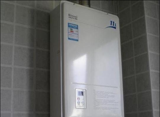 林内热水器报警故障排查指南（解决您家中林内热水器报警问题的有效方法）  第1张