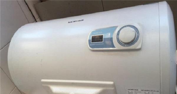 热水器漏水的修理方法（解决热水器漏水问题的有效措施及注意事项）  第2张