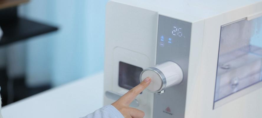 饮水机出水口不出水怎么办（饮水机出水口堵塞的原因及处理方法）  第2张