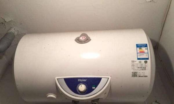 热水器热水量不足的原因及解决方法（为什么热水器的热水量变少）  第1张
