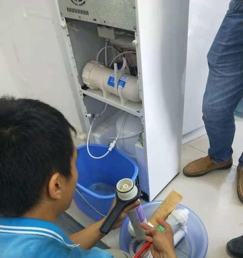解决以惠而浦净水器故障的技巧（以惠而浦净水器修理指南）  第1张