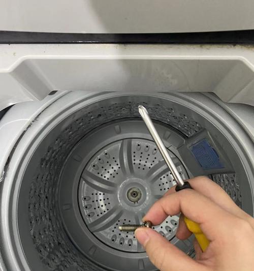 洗衣机波轮拆卸方法及注意事项（轻松拆卸洗衣机波轮）  第1张