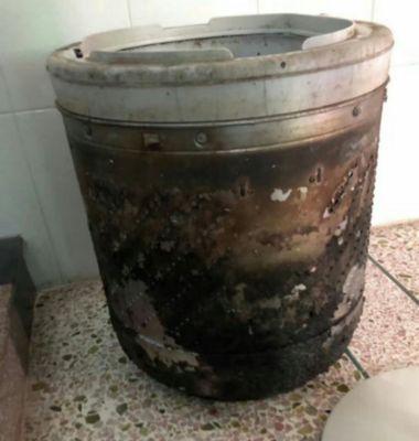滚筒洗衣机霉味问题解决方案（有效去除洗衣机内的霉味）  第1张