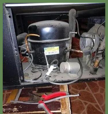 冰箱出现水响且不制冷问题的解决方法（如何处理冰箱有水响但无法正常制冷的情况）  第1张