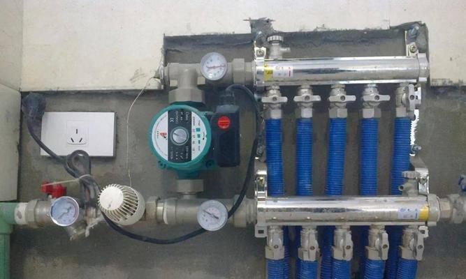 壁挂炉补水维修全攻略（十年老师傅教你轻松解决壁挂炉补水问题）  第1张