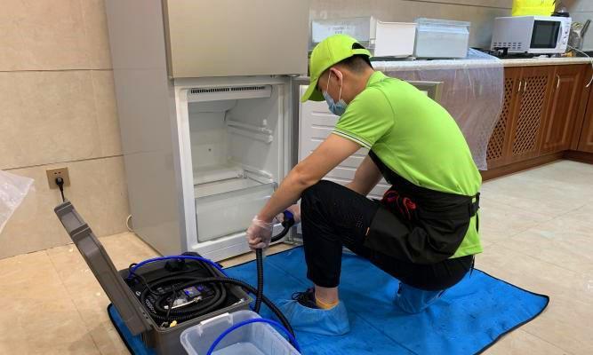 空调清洗消毒，保障室内空气质量（如何正确清洗消毒空调）  第1张