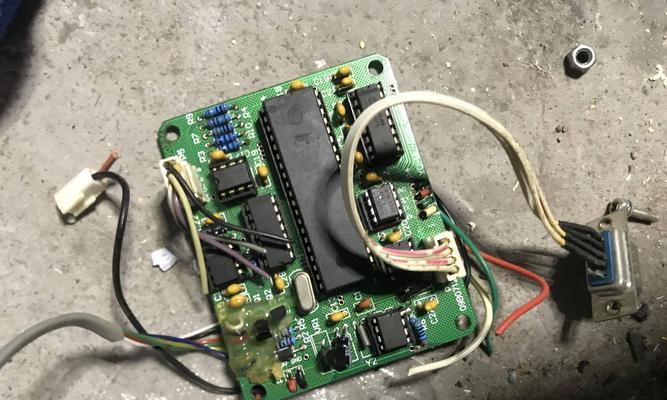 变频器显示器坏了怎么修（变频器显示器故障排除及维修指南）  第1张