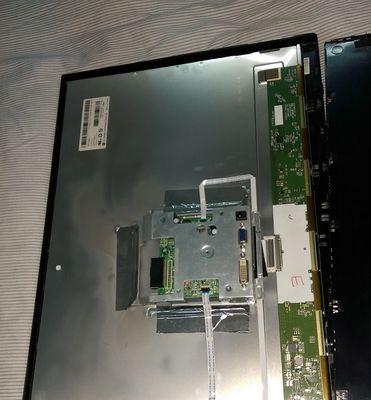 显示器顶部小孔的作用及原理解析（探索显示器顶部小孔的神秘世界）  第3张