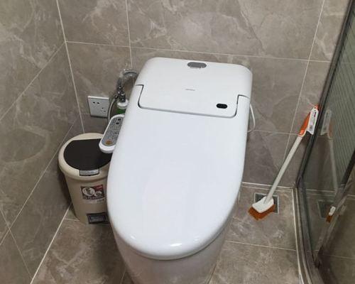 九牧马桶水箱漏水原因及检修方法（解决马桶水箱漏水问题的有效方法）  第1张