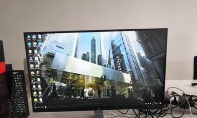 解决显示器两侧出现的条纹问题的方法（探索条纹原因）  第1张