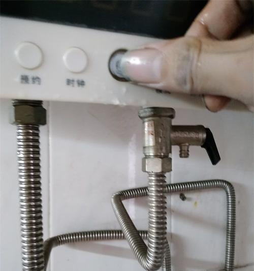 热水器不停注水的原因及解决办法（探究热水器出现不停注水的问题及有效解决方法）  第2张