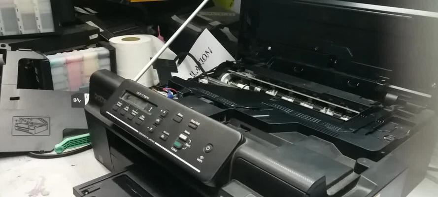 复印机卡纸问题及解决方法（复印机卡纸的原因和应对措施）  第3张