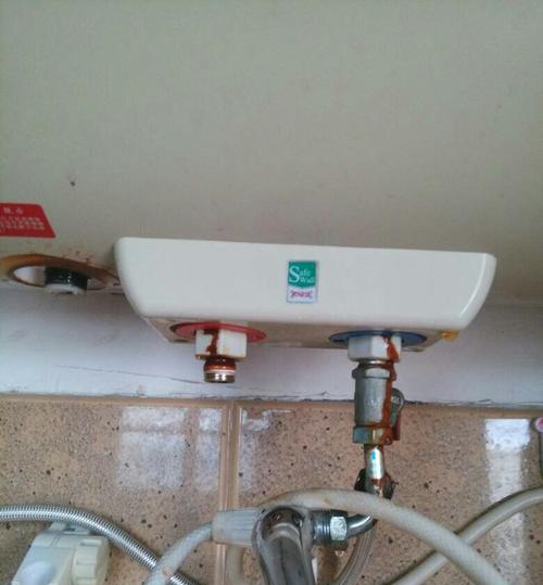 热水器安装遇到堵塞怎么处理（解决热水器安装堵塞问题的方法与技巧）  第1张