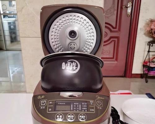 美的电饭煲断电故障及解决方法（如何应对美的电饭煲突然断电问题）  第3张