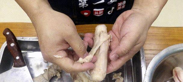 牛鞭清洗油烟机（利用牛鞭清洁油烟机的小窍门）  第2张