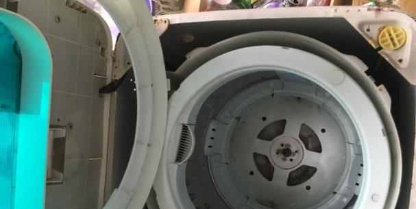 奥克斯洗衣机E4故障处理方法（解决奥克斯洗衣机E4故障的有效方法）  第3张