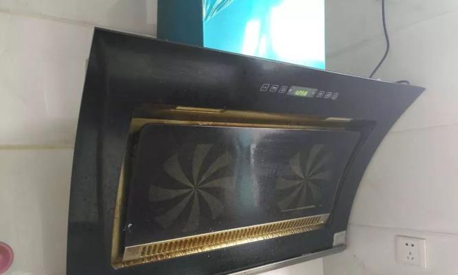 厨房抽油烟机油渍清洁方法（轻松应对厨房抽油烟机上的顽固油渍）  第1张