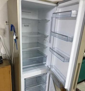 冰柜冰霜过多的原因及解决方法（冰柜冰霜过多）  第1张
