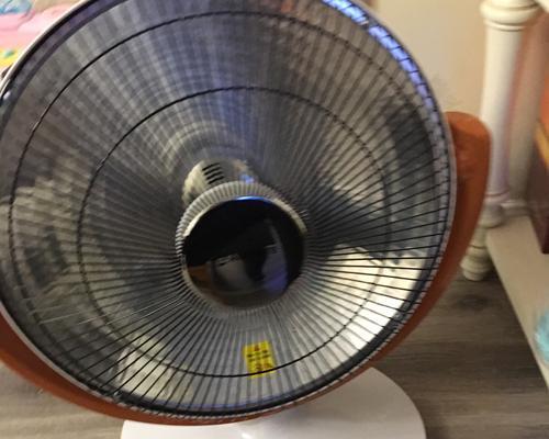 家用电暖器清理方法是什么？使用时应注意哪些技巧？  第1张