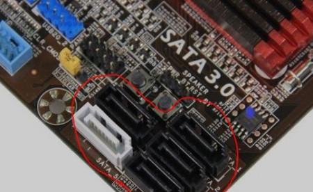 华硕笔记本小硬盘位置在哪里？如何查看硬盘信息？  第3张