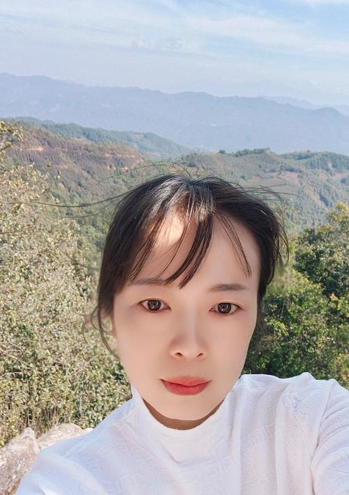 相机自拍时如何正确持握镜头？  第1张