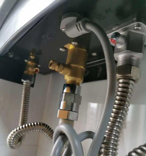 热水器水管一整套包括哪些部分？  第3张