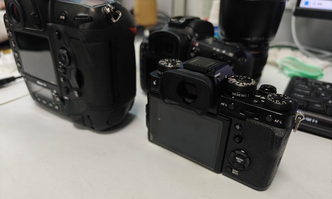 老头常用的相机大镜头品牌和型号？  第3张