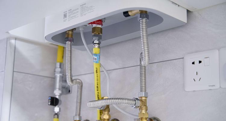小厨房适合哪种热水器？热水器安装需要注意什么？  第1张